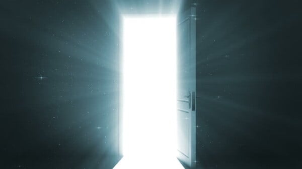 Image | Into The Light: 8 Steps For Surviving What’s Coming